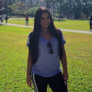 Meet your Posher, Alyssa